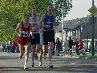 Marathon2003_00012.jpg (39258 bytes)