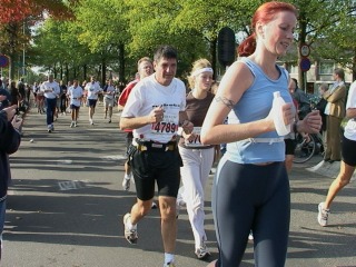 Marathon2003_00040.jpg (37698 bytes)