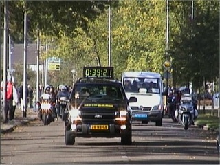 Marathon2003_00104.jpg (37846 bytes)