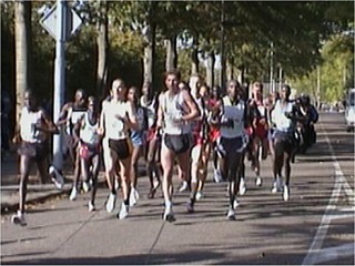 Marathon2003_00108.jpg (35316 bytes)