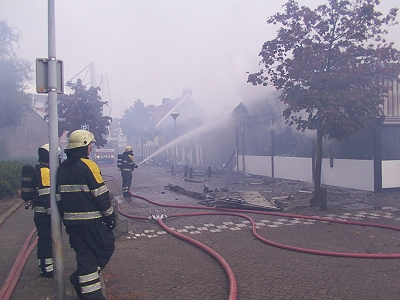 WKonmar_E012.jpg (93076 bytes)