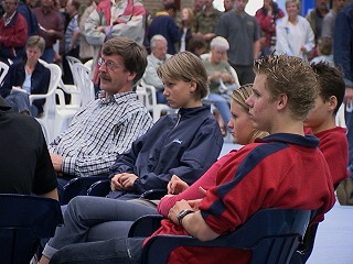rob08092002_00006.jpg (35878 bytes)